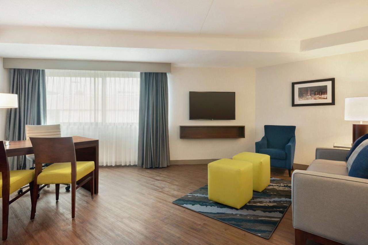Embassy Suites By Hilton Indianapolis Downtown Zewnętrze zdjęcie