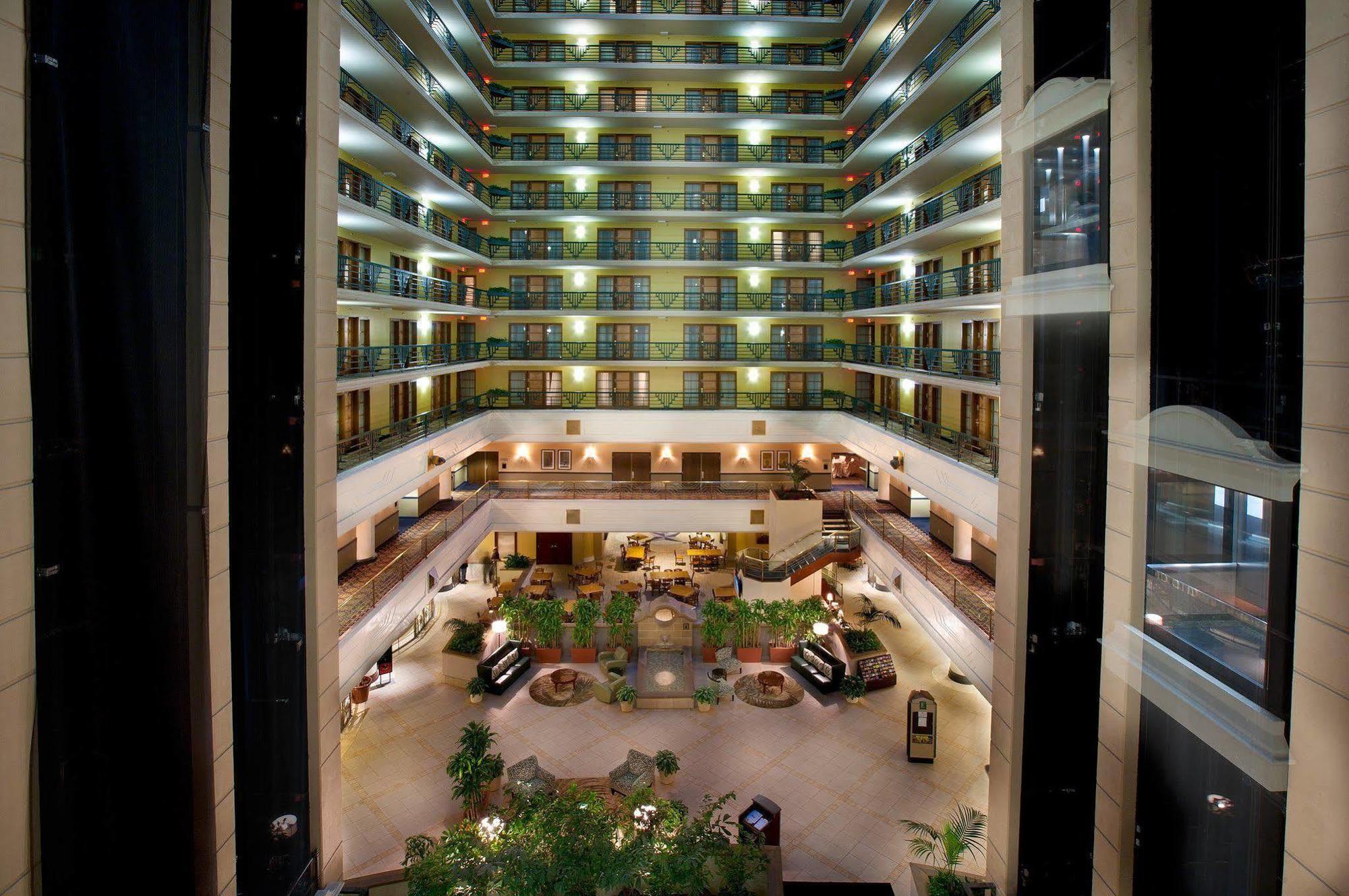 Embassy Suites By Hilton Indianapolis Downtown Wnętrze zdjęcie